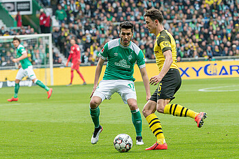 Nuri Şahin für Werder gegen Thomas Delaney für Dortmund am Ball