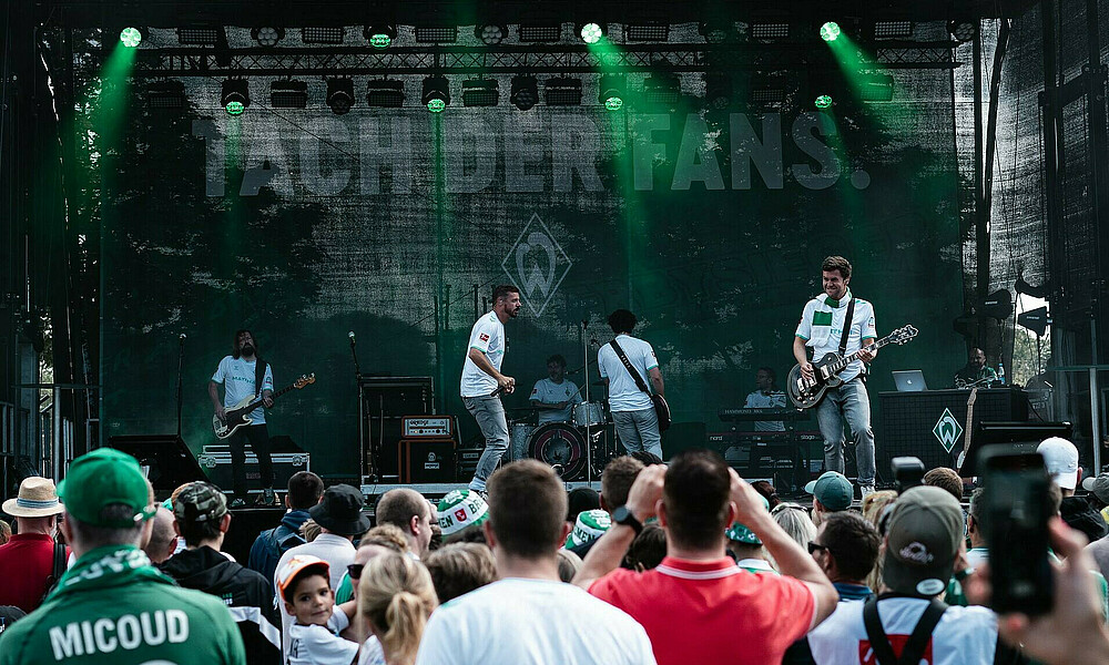 Die Band AFTERBURNER beim Tach der Fans 2023