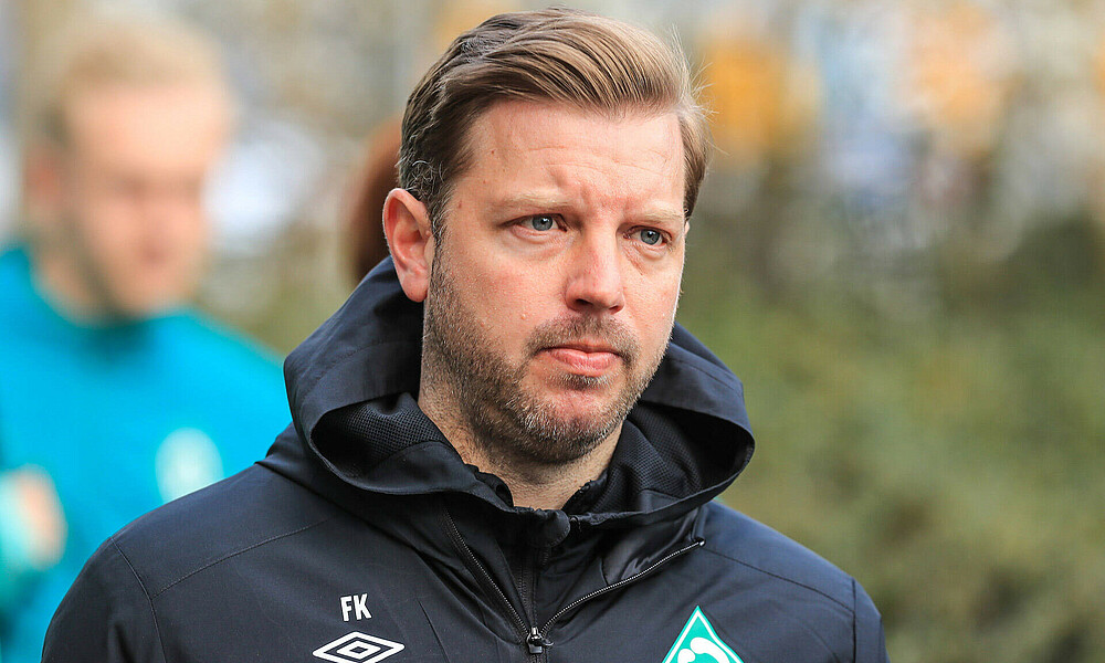 Florian Kohfeldt auf dem Weg zum Training.