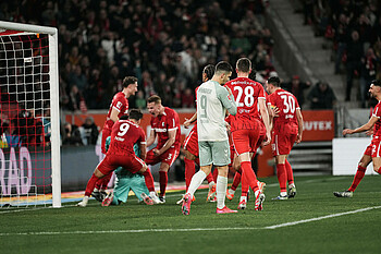 André Silva nach einem verschossenen Elfmeter. 