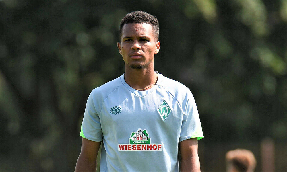 null Agu auf dem Trainingsgelände.