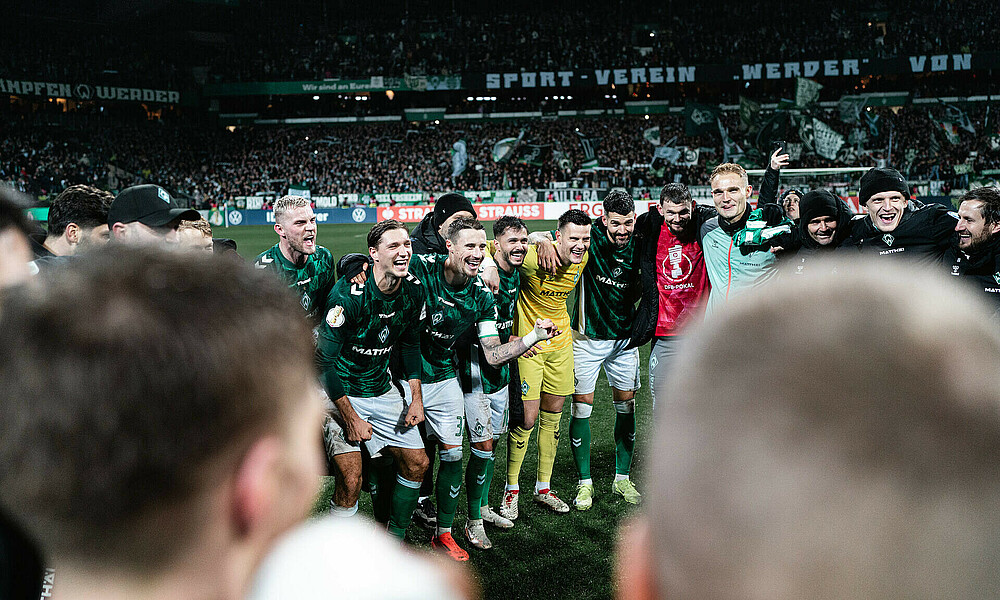 Die Mannschaft im Kreis nach dem Spiel. 
