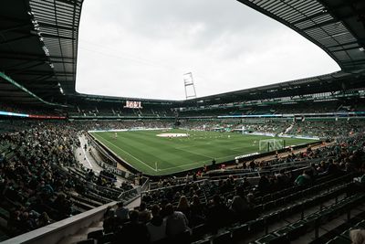 Das Weserstadion aus Sicht der oberen Zuschauerränge von innen.