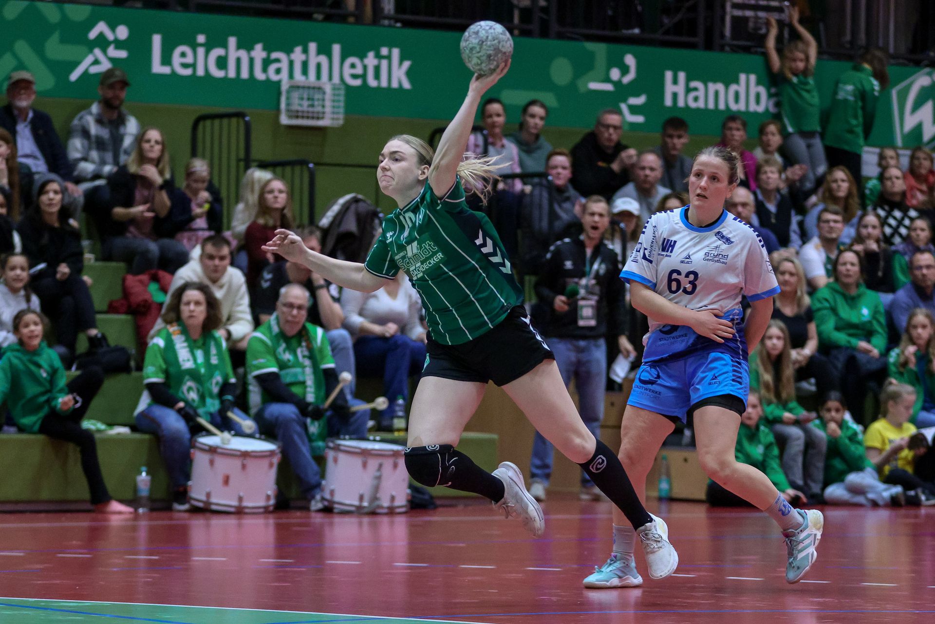 Malin Pods im Heimspiel gegen Lintfort wirft aufs Tor