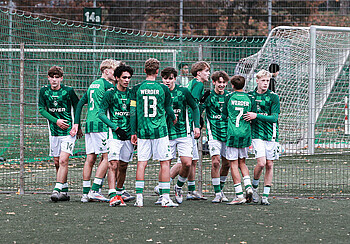 Die U16 beim Torjubel.