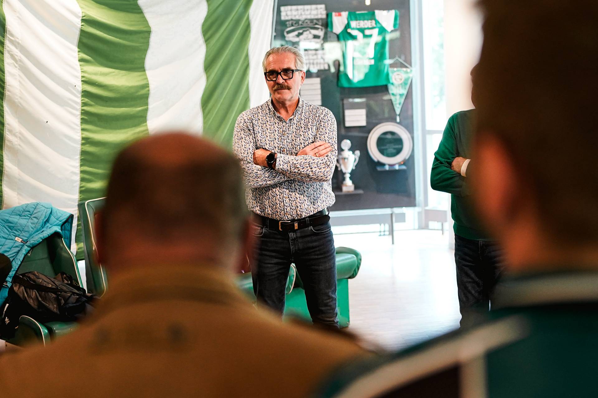 Mirko Votava steht im Wuseum im Weserstadion.