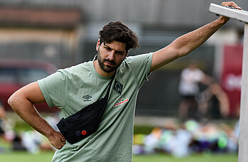 Dr. Georg Tsironis am Trainingsplatz
