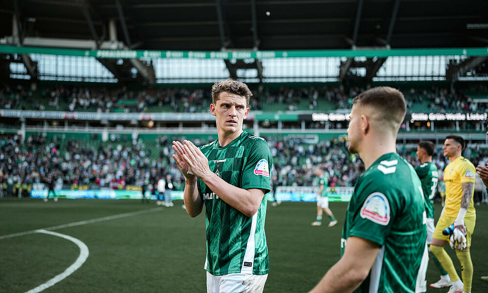 Jens Stage mit trauriger Mine. 