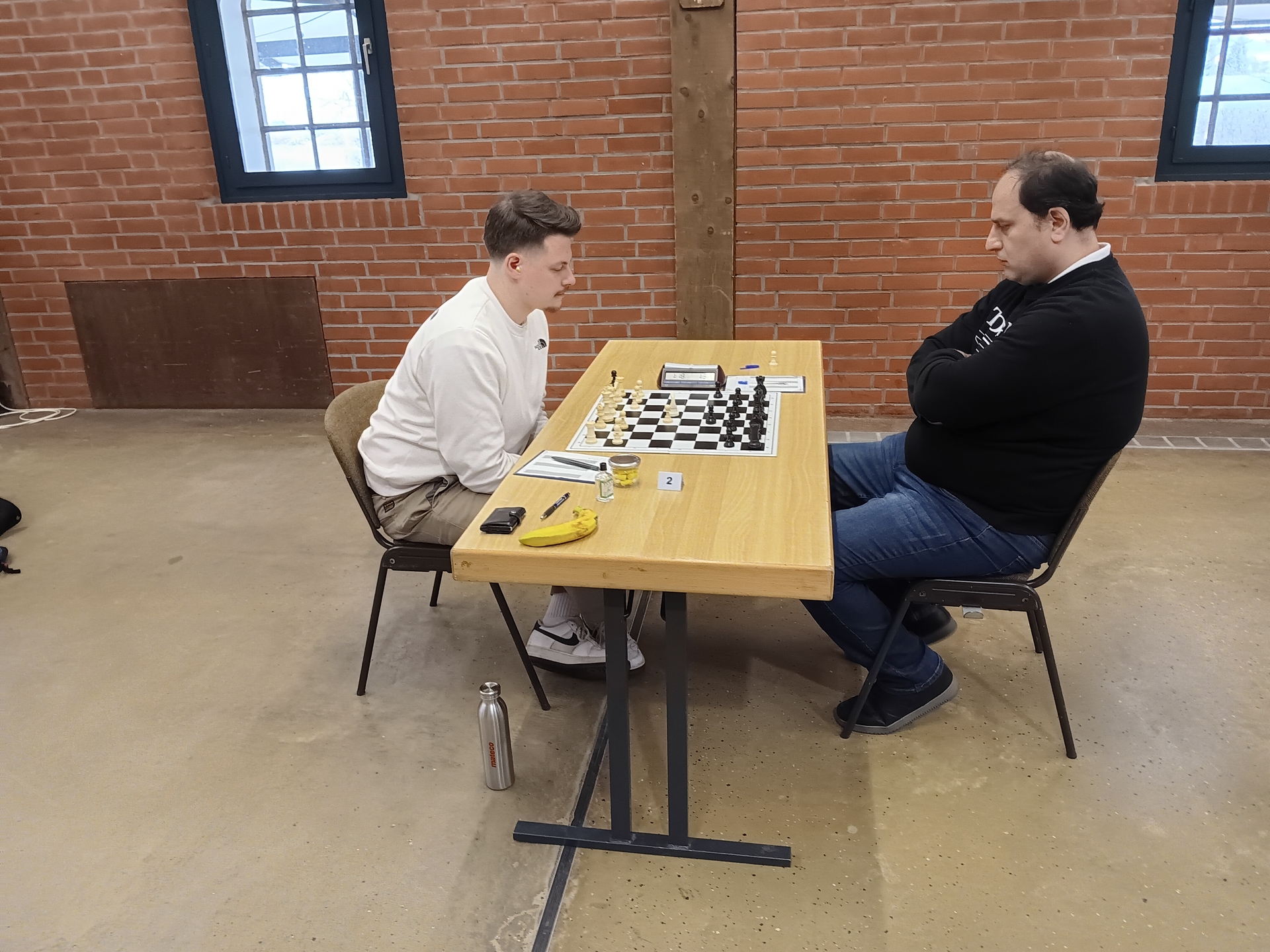 v.l.n.r.:  David Kardoeus gegen Giorgi Chokhonelidze