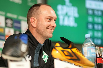 null Ole Werner in der Mixed Zone auf dem Podium