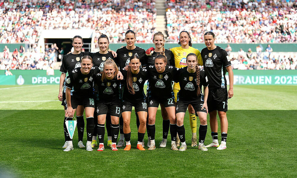 Gruppenfoto der Startelf aus dem Pokalfinale.