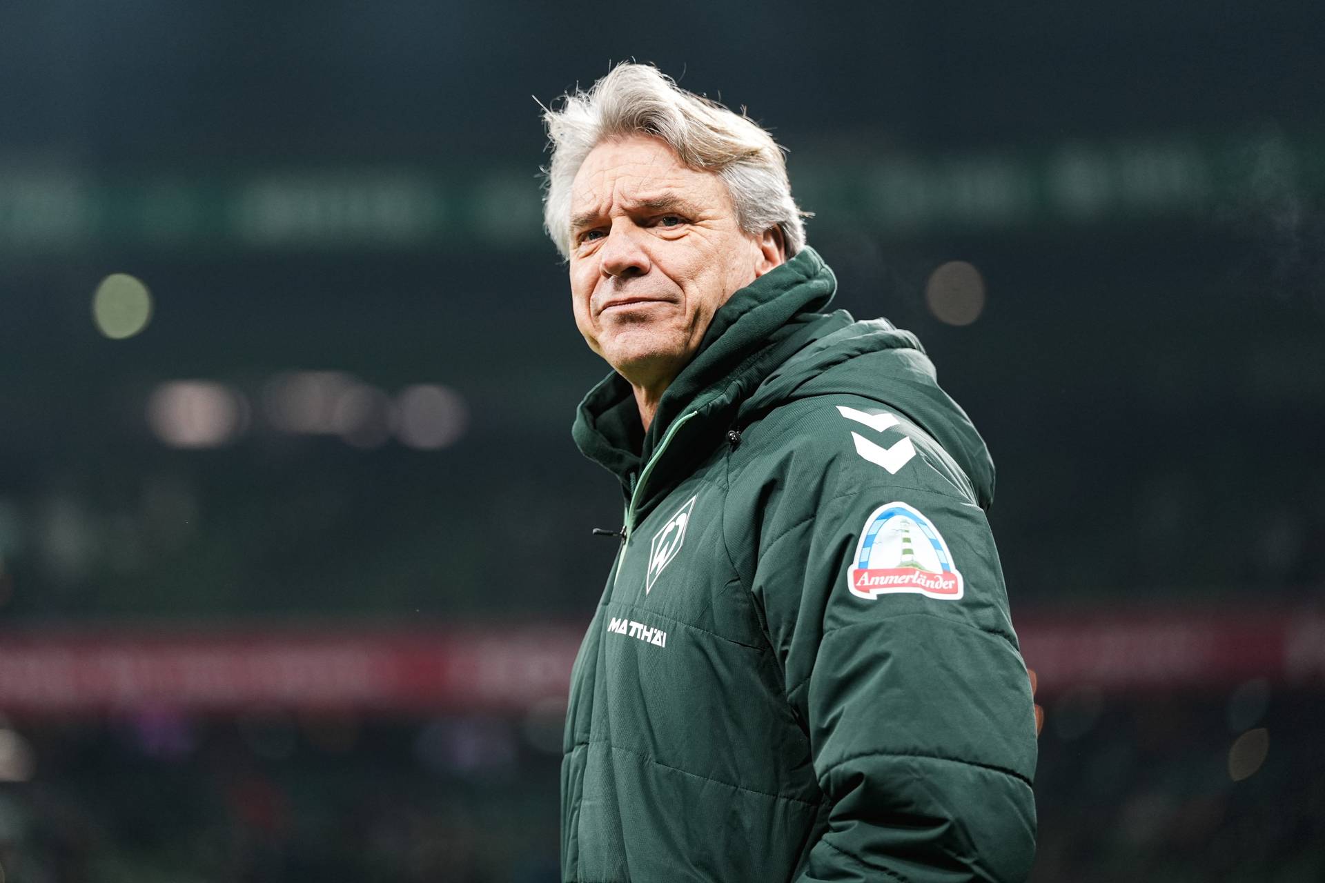 Horst Steffen schaut in die Kamera. Er trägt eine grüne Jacke.