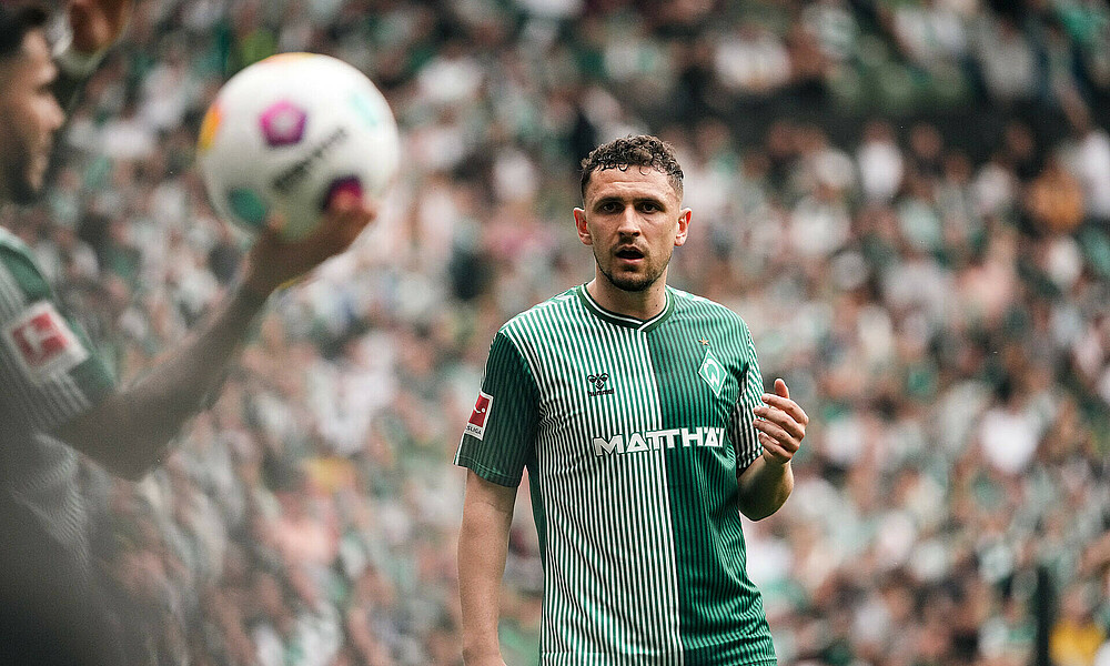 Milos Veljkovic im Werder Trikot 2023/24