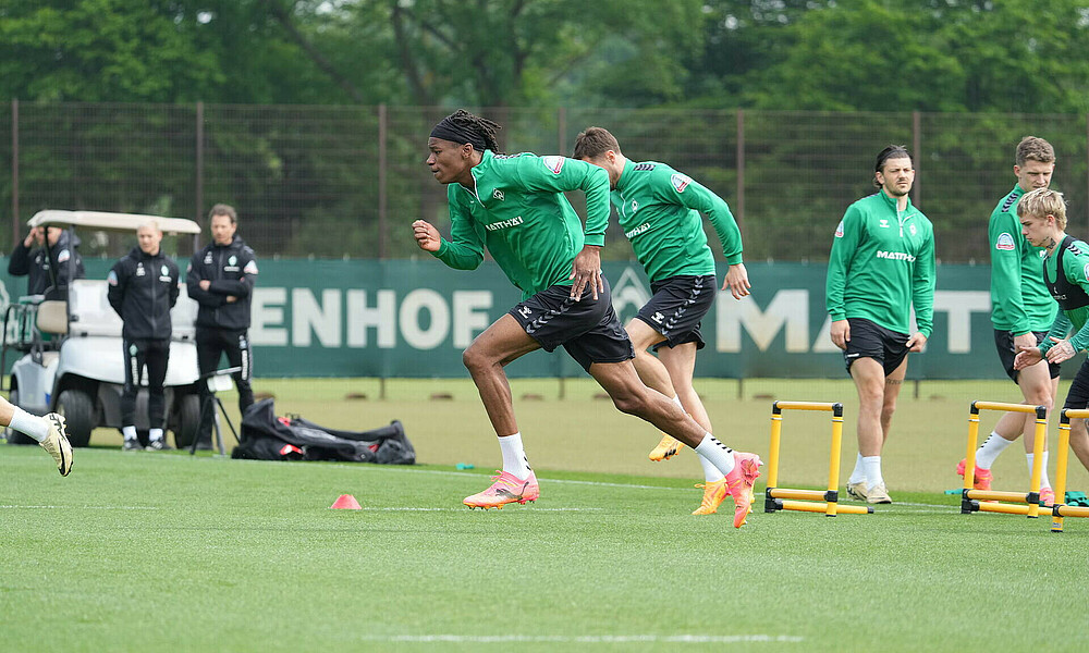 Skelly Alvero bei einem Sprint im Training. 