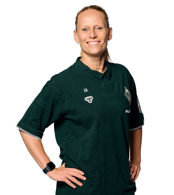 Portrait Laura Kersting. Sie stemmt ihre Arme in die Hüften