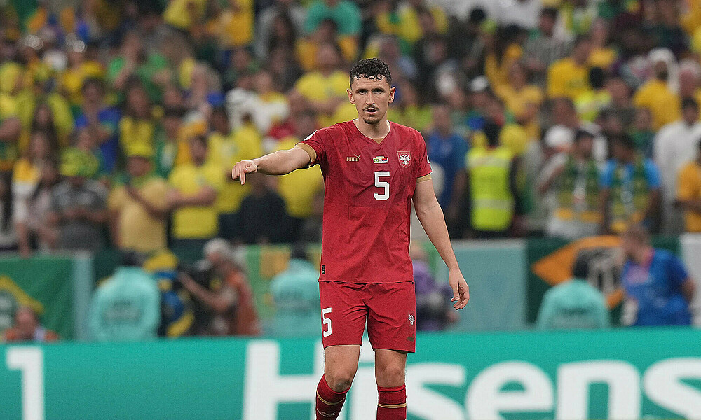 Milos Veljkovic im Trikot der serbischen Nationalmannschaft. 