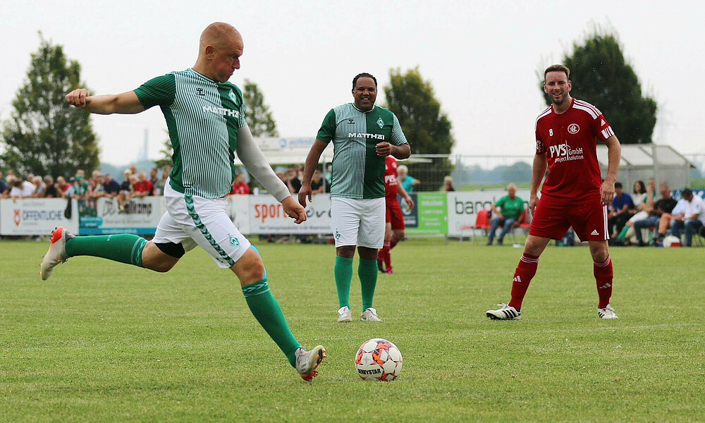 Ivan Klasnic im Einsatz für die WERDER Legenden gegen Ovelgönne
