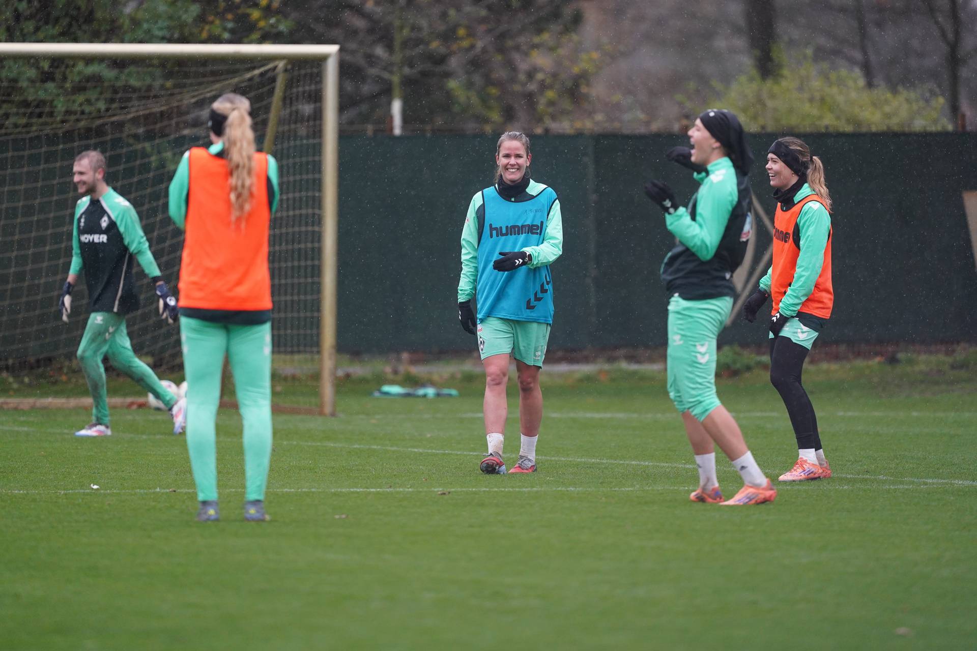 [Bild: filters:quality(70)]