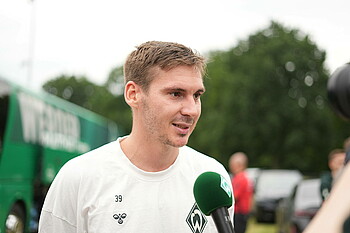 null Max Wöber im WERDER.TV Interview nach dem Spiel in Verden
