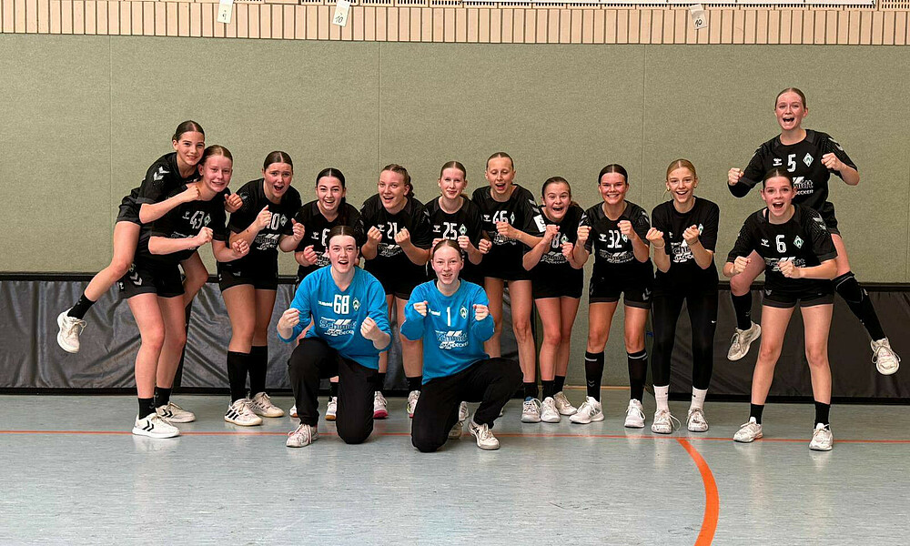 null Jubelfoto der 2. weiblichen B-Jugend