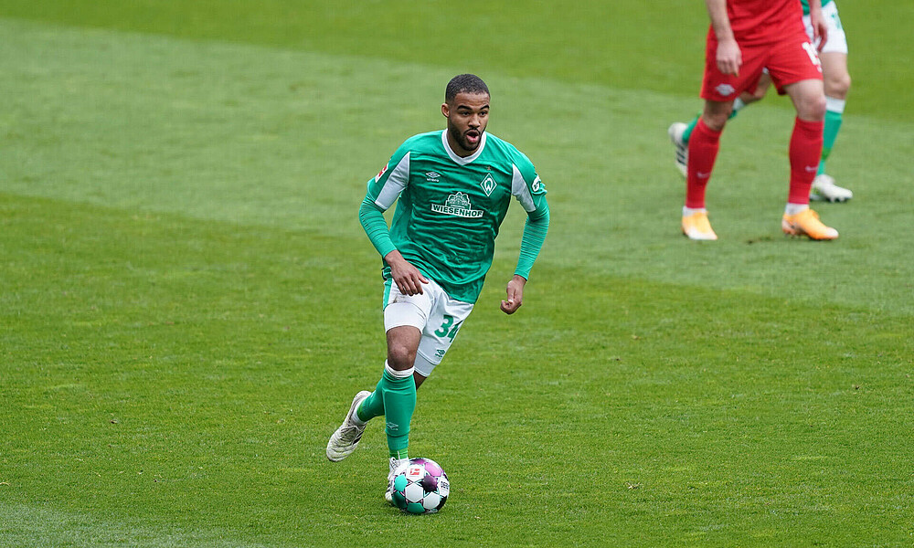 Manuel Mbom steht gegen Mönchengladbach in der Startaufstellung.