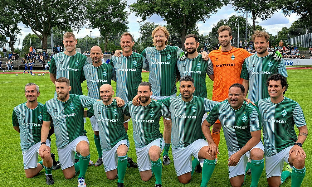 null Mannschaftsfoto der WERDER Legenden in Brinkum.