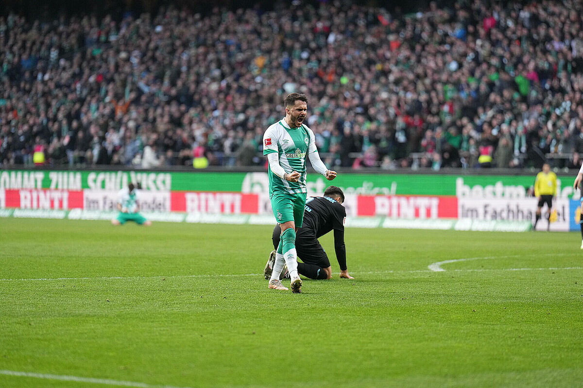 null Leonardo Bittencourt ballt die Fäuste.