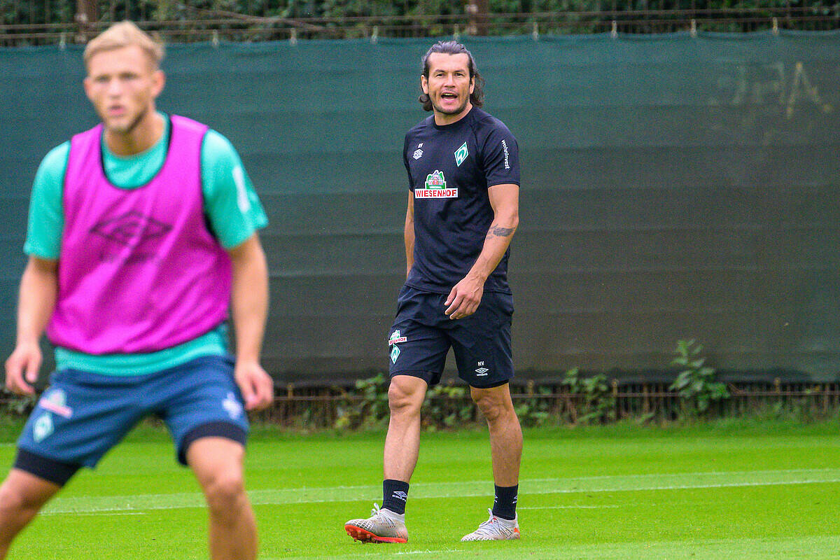 null Nelson Valdez auf dem Trainingsplatz.
