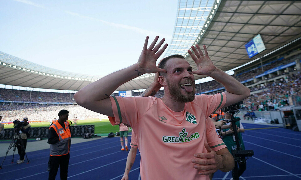 Marvin Ducksch jubelt in die Kamera