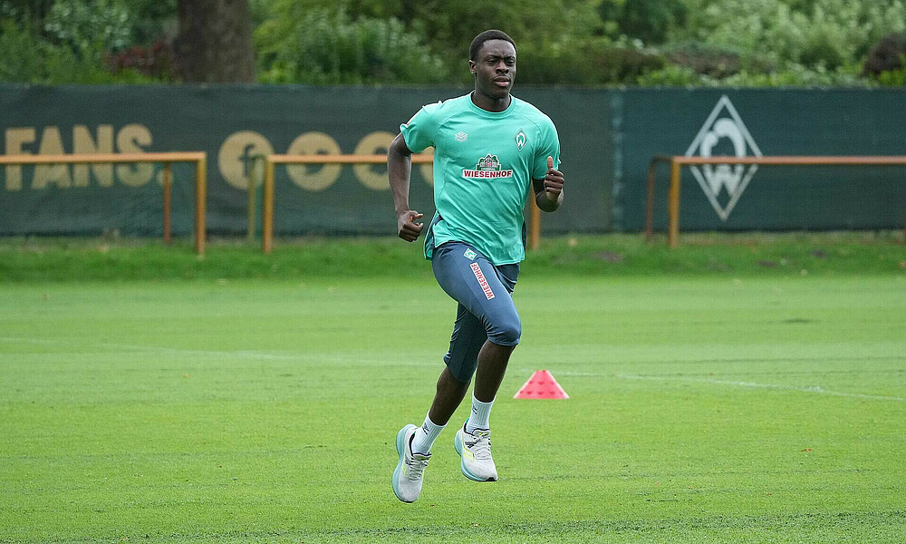 Dikeni Salifou auf dem Trainingsplatz. 