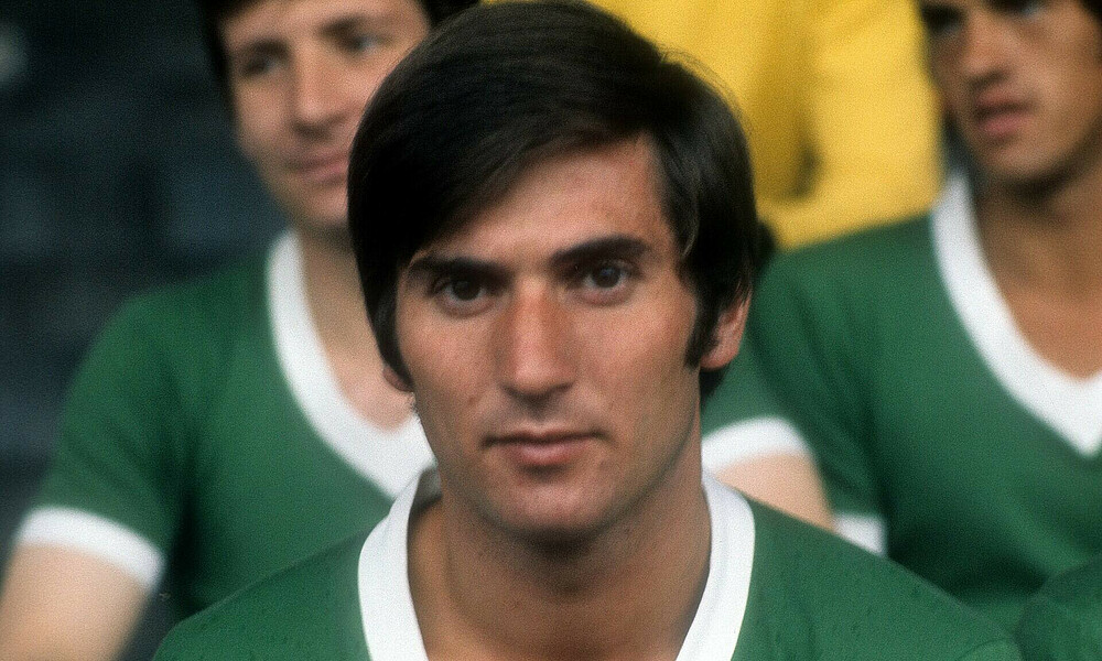 null Herbert Meyer am grün-weißen Trikot.