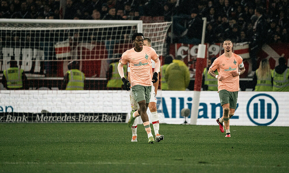 Dikeni Salifou läuft.