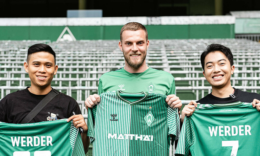 Marvin Ducksch mit Vu Do Quang und CrisDevilGamer.