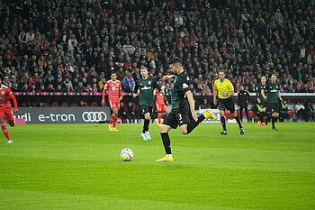 Anthony Jung holt zum Schuss aus. 