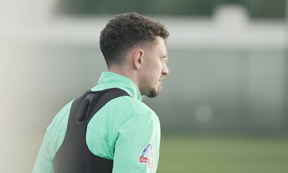 Milos Veljkovic bei der ersten Trainingseinheit in Murcia