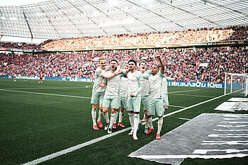 Werder jubelt in der Bay Arena.