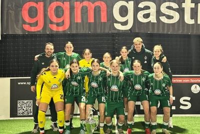 Ein Gruppenfoto der U17-Juniorinnen.