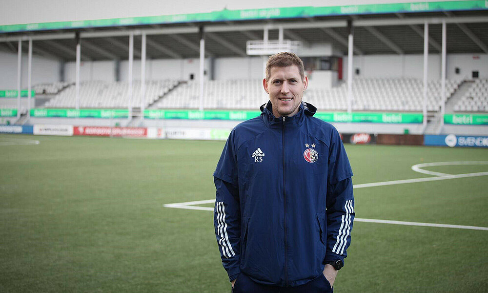 null Kevin Schindler im Stadion von Torshavn.
