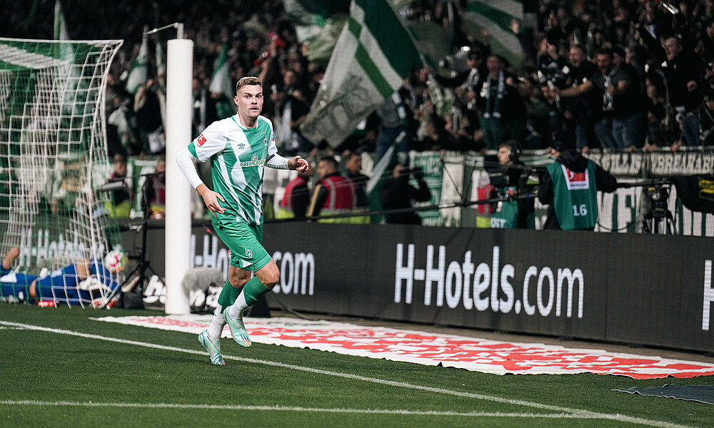 null Marvin Ducksch jubelt nach seinem Tor gegen Schalke.