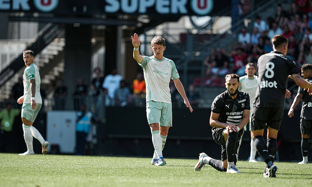 Jens Stage beim Testspiel gegen Stade Rennes