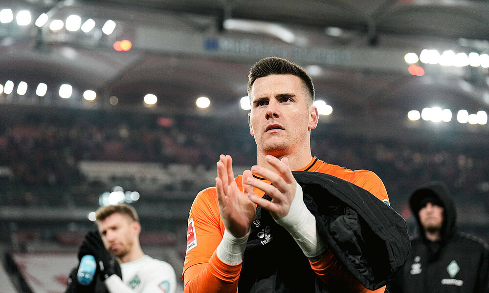 null Michael Zetterer klatscht in die Hände.