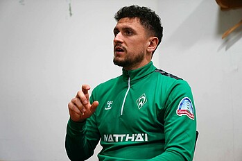 Milos Veljkovic im Interview. 