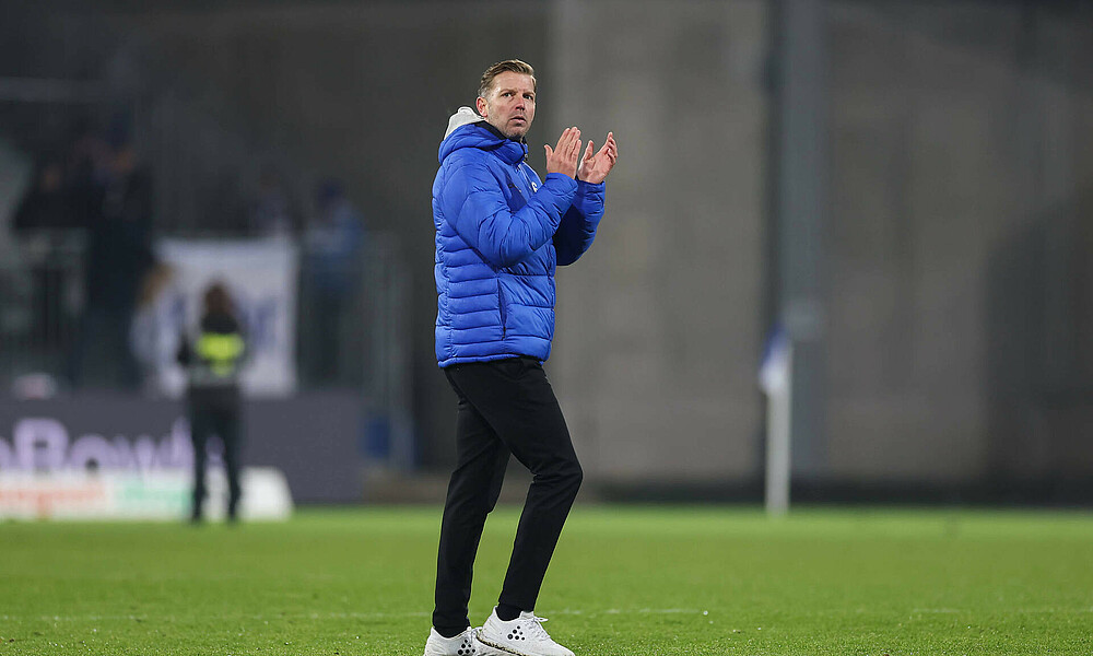 null Florian Kohfeldt im Darmstadt-Outfit.