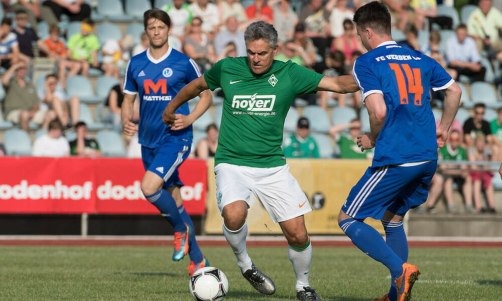 null Wynton Rufer bei einem Altstars-Match von Werder.