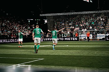 null Max Kruse bejubelt sein Tor.