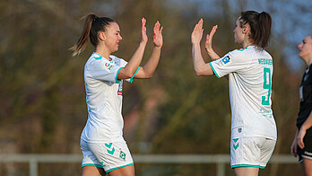 null Sternad und Weidauer klatschen ab.