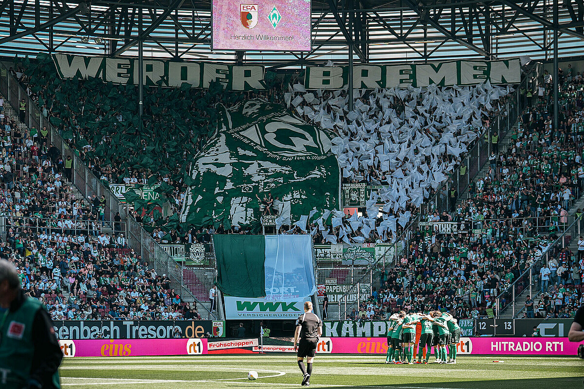 Choreographie der Werder-Fans in Augsburg 2024