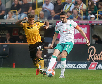 null Milos Veljkovic als Kapitän im Spiel gegen Dresden.