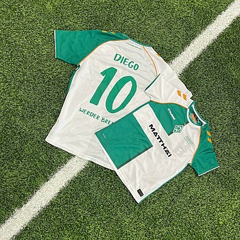 Ein Diego-Trikot auf dem Platz. 