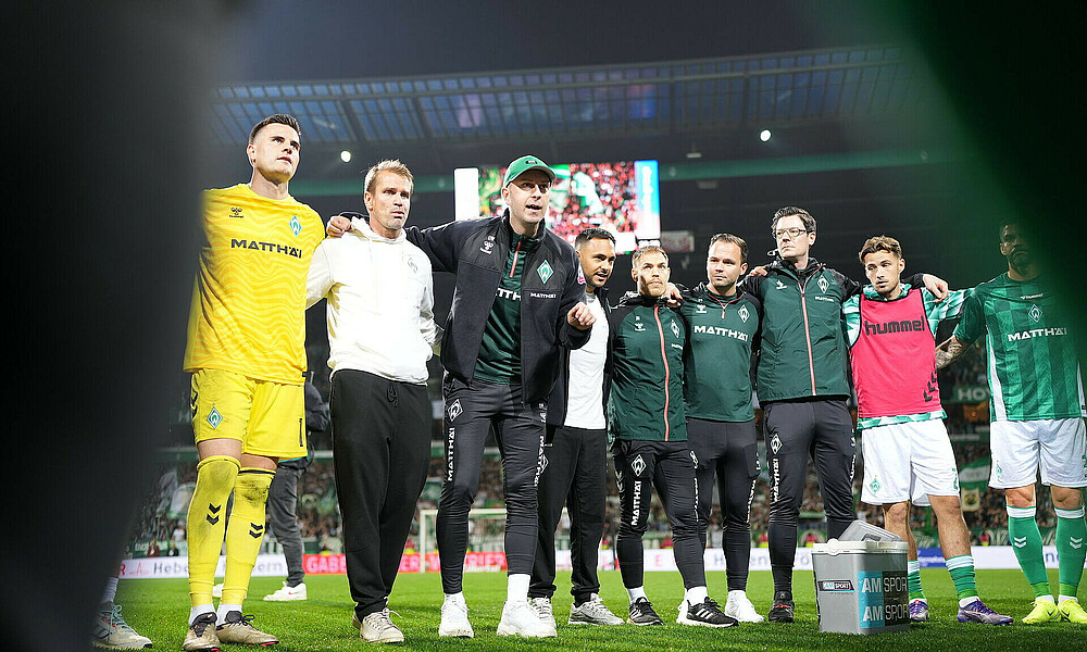 Ole Werner im Mannschaftskreis. 